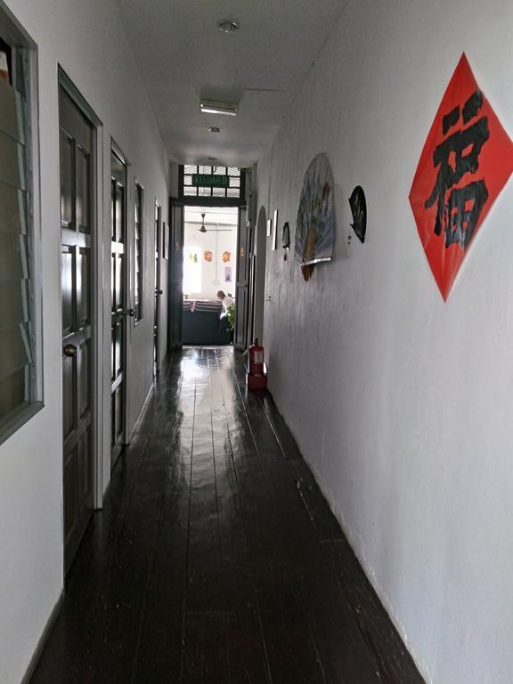 River One Hostel *