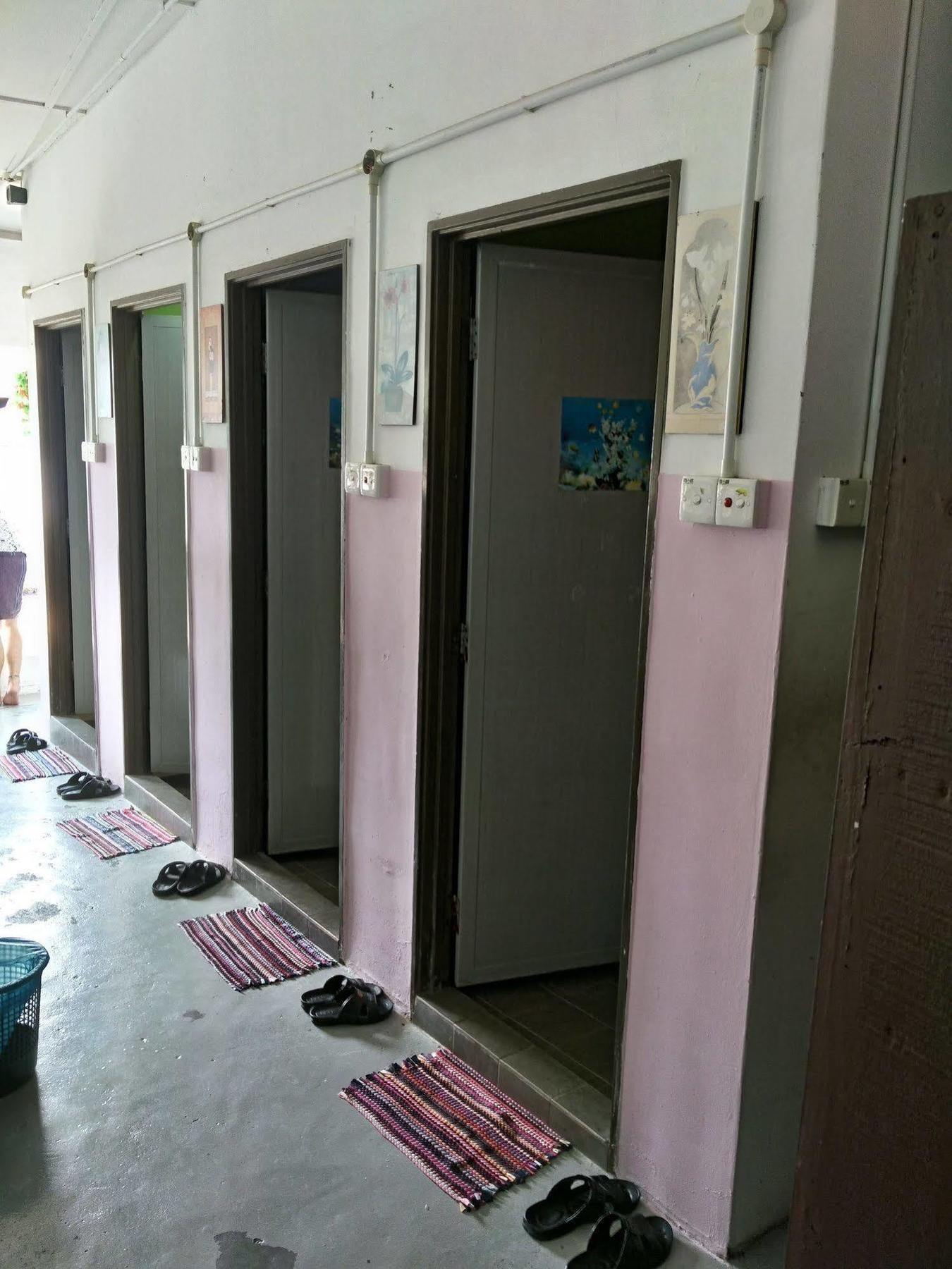 Hostel River One